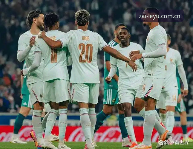 法国队3-0背后真相：德尚的"不满意"与登贝莱复苏信号，看懂这些细节才算真球迷